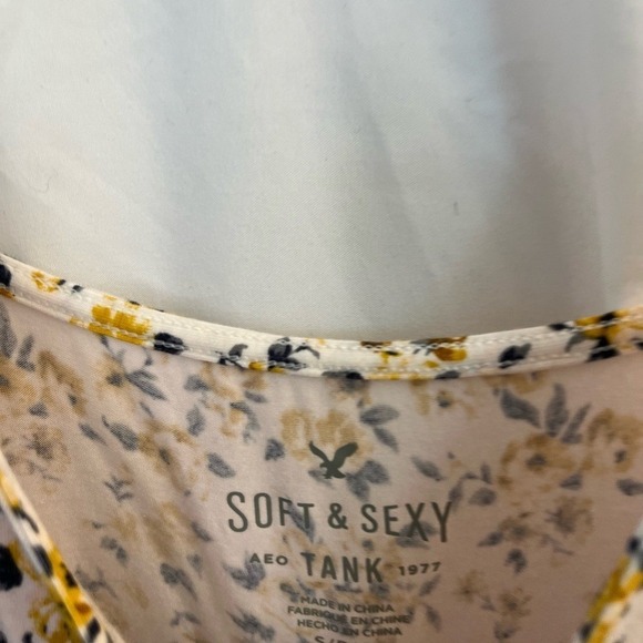 American Eagle Outfitters Floral Camisole - White and Yellow Babydoll Fairy Y2K - Picture 6 of 7